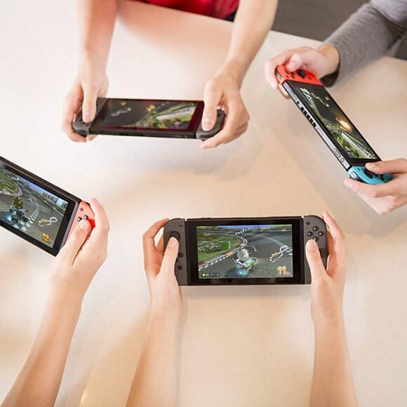 Mario Kart 8 Deluxe Nintendo Switch Game Physical Cartridge Brand New Mariokart - Picture 7 of 9